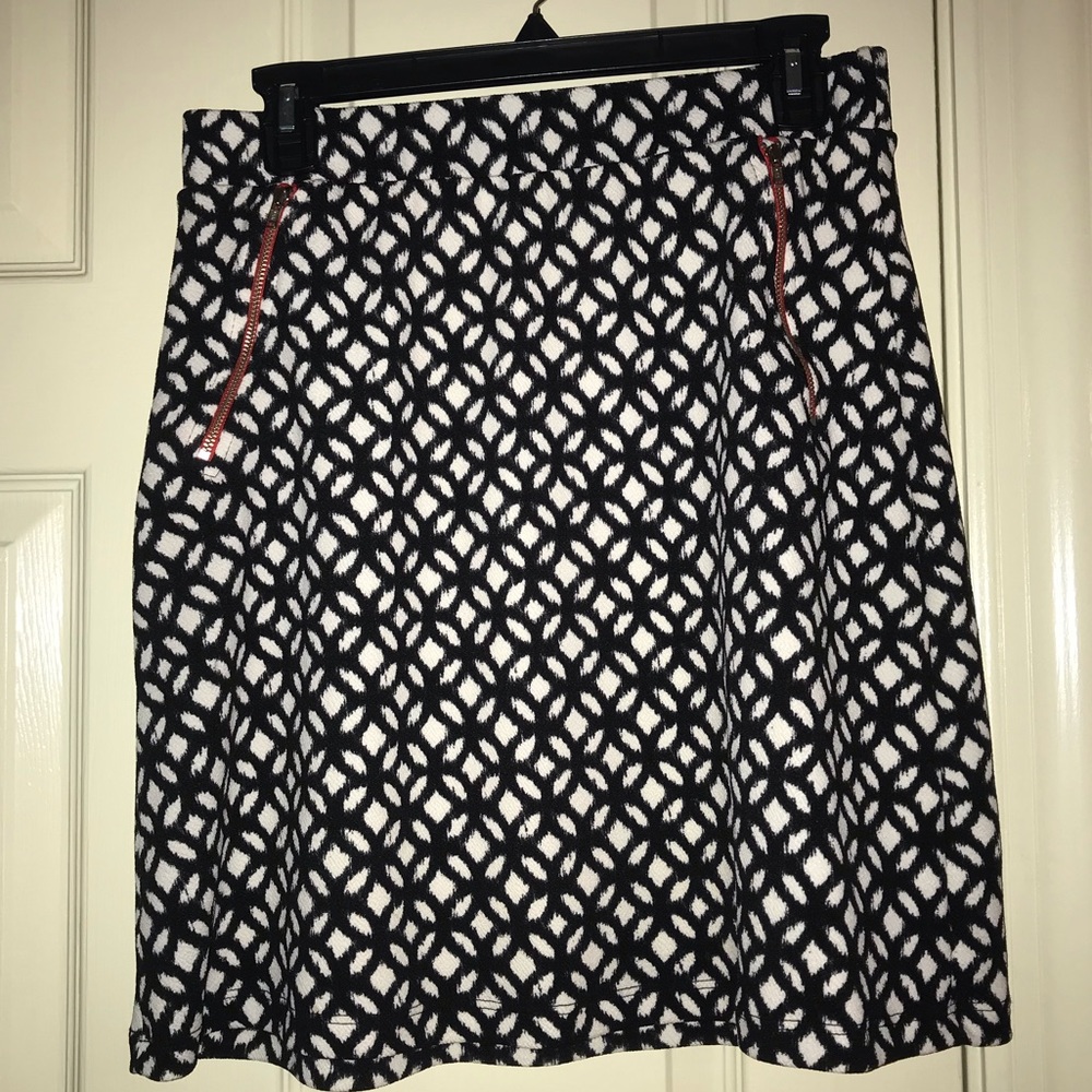 Le Lis Maura Zip pocket skirt